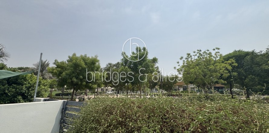Villa de 4 dormitorios en Dubai Hills Estate, UAE No. 103077