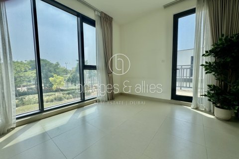 Villa de 4 dormitorios en Dubai Hills Estate, UAE No. 103077 5