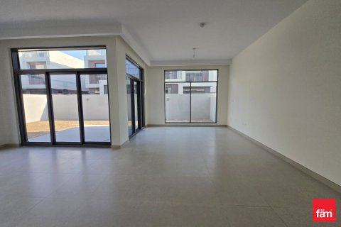 Villa de 4 dormitorios No. 126640 5