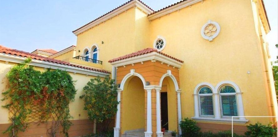 Вилла с 3 спальнями в Legacy, ОАЭ №136609