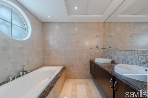 Вилла с 3 спальнями в Legacy, ОАЭ №136609 8