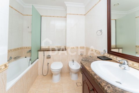 Appartement de 2 chambres à The Crescent, UAE No. 156566 21