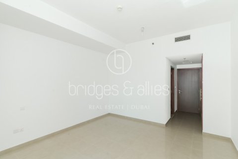 Apartment de 3 dormitorios en Emirates Crown, UAE No. 148218 17
