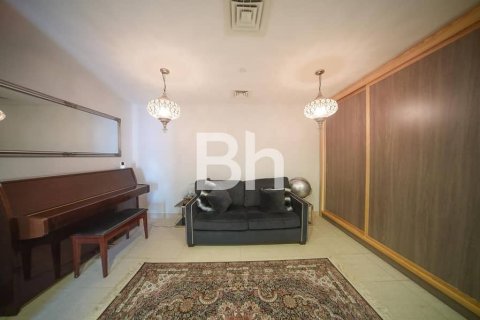 4 غرف نوم شقة  رقم 112877 4