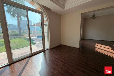 640.4مربع، فيلا في Dubai Sports City, الإمارات العربية المتحدة رقم 165586 4