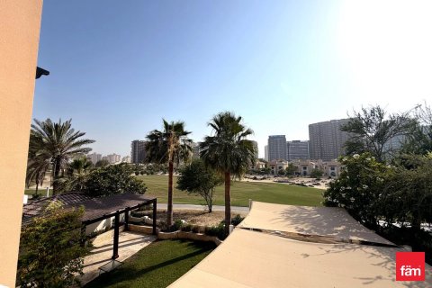 640.4مربع، فيلا في Dubai Sports City, الإمارات العربية المتحدة رقم 165586 20