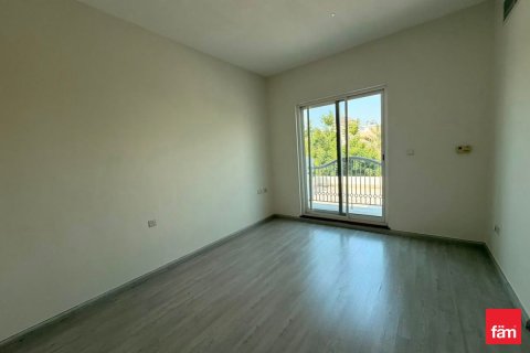 640.4مربع، فيلا في Dubai Sports City, الإمارات العربية المتحدة رقم 165586 9