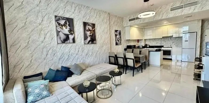 Apartment de 3 dormitorios en Dubai, UAE No. 166032