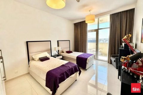 Apartment de 3 dormitorios en Dubai, UAE No. 166032 4