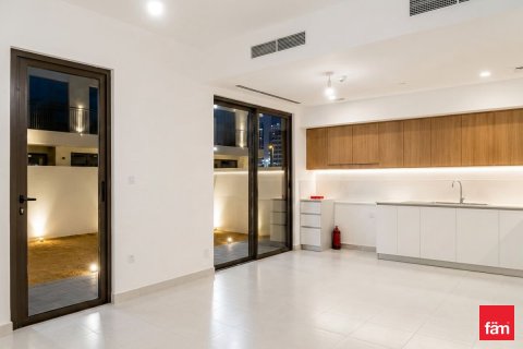 Villa de 4 dormitorios en Dubai, UAE No. 166028 3