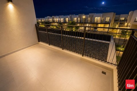 Villa de 4 dormitorios en Dubai, UAE No. 166028 8