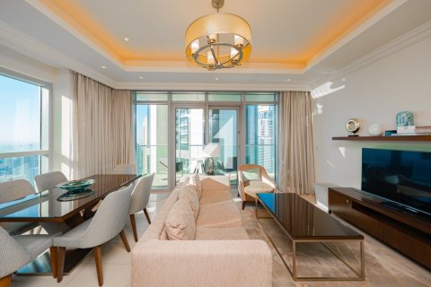 Apartment de 2 dormitorios en The Address Residence Fountain Views, UAE No. 90883 1