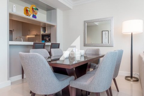 Apartment de 2 dormitorios en The Address Residence Fountain Views, UAE No. 90884 12