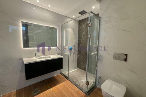 4 bedrooms Apartment in Doha, Qatar No. 57944 5