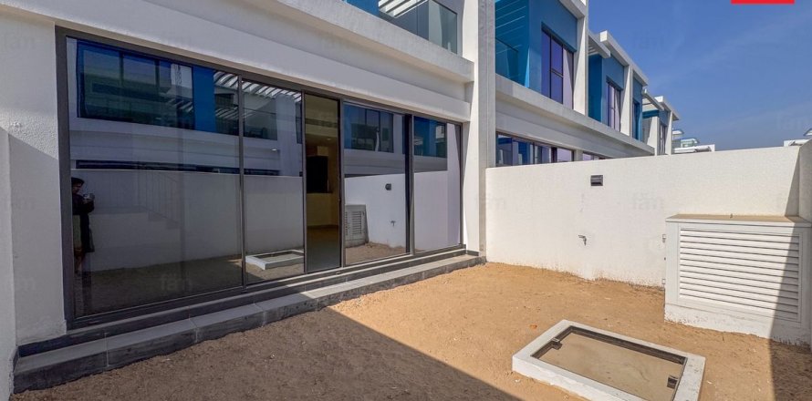 Таунхаус с 4 спальнями в Дубай, ОАЭ №146205