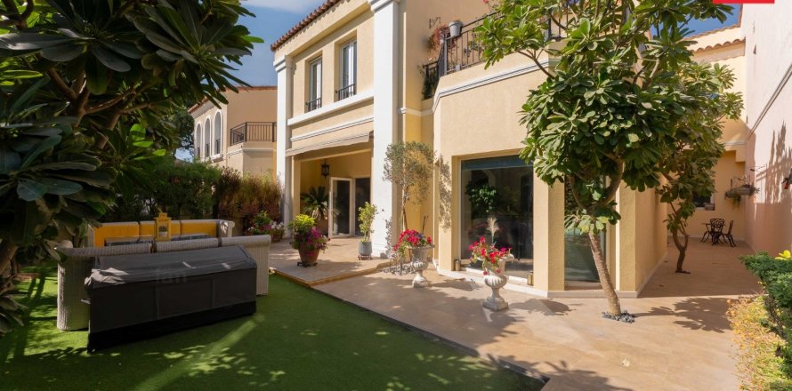 Таунхаус с 3 спальнями в Дубай, ОАЭ №146207