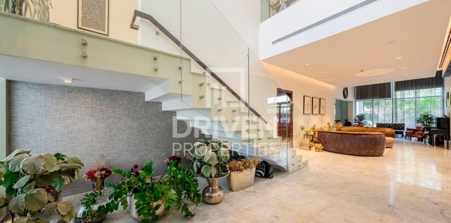 5 غرفة نوم  فيلا في District One, الإمارات العربية المتحدة رقم 137741