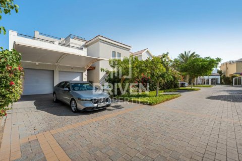 5 غرفة نوم  فيلا في فيلات, الإمارات العربية المتحدة رقم 137745