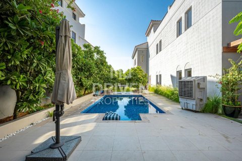 5 غرفة نوم  فيلا في فيلات, الإمارات العربية المتحدة رقم 137745 11