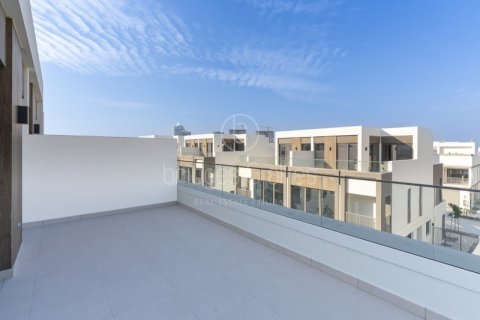 Villa de 4 dormitorios en Dubai, UAE No. 103603 6