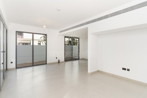 Villa de 4 dormitorios en Dubai, UAE No. 103603 3
