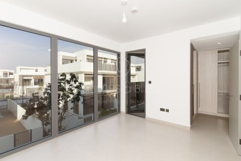 Villa de 4 dormitorios en Dubai, UAE No. 103603 12