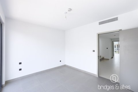 Villa de 4 dormitorios en Dubai, UAE No. 103605 20