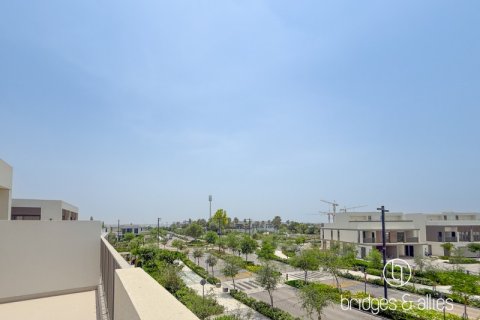 Villa de 4 dormitorios en Dubai, UAE No. 103617 16