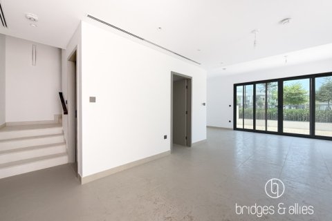 Villa de 4 dormitorios en Dubai, UAE No. 103617 4