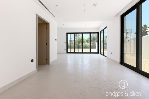 Villa de 4 dormitorios en Dubai, UAE No. 103617 5