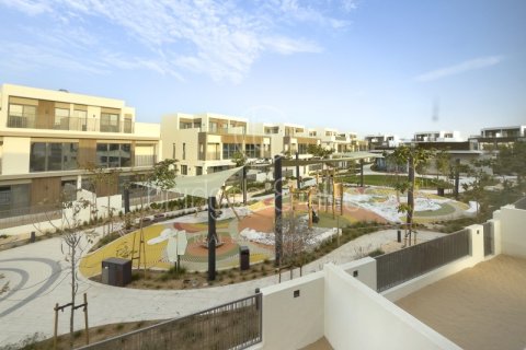 Villa de 4 dormitorios en Dubai, UAE No. 103604 27