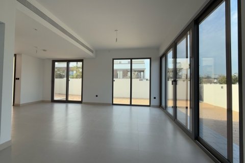 Villa de 4 dormitorios en Dubai, UAE No. 103604 5