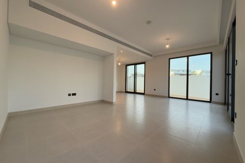 Villa de 4 dormitorios en Dubai, UAE No. 103604 6