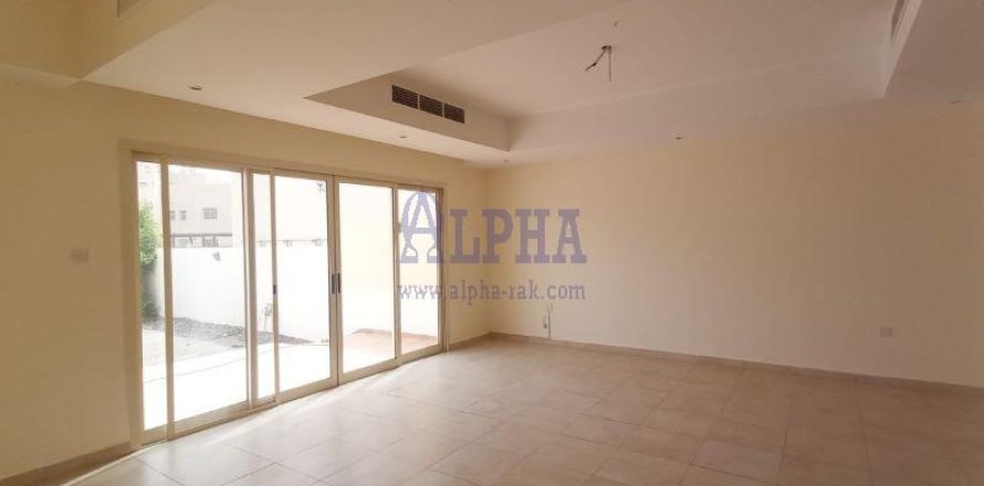 3 bedrooms Townhouse in Al Hamra Village, UAE No. 134984