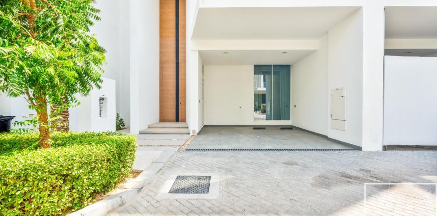 4 bedrooms Townhouse in Al Barari, UAE No. 194605