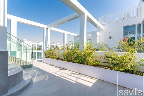 4 bedrooms Townhouse in Al Barari, UAE No. 194606 3
