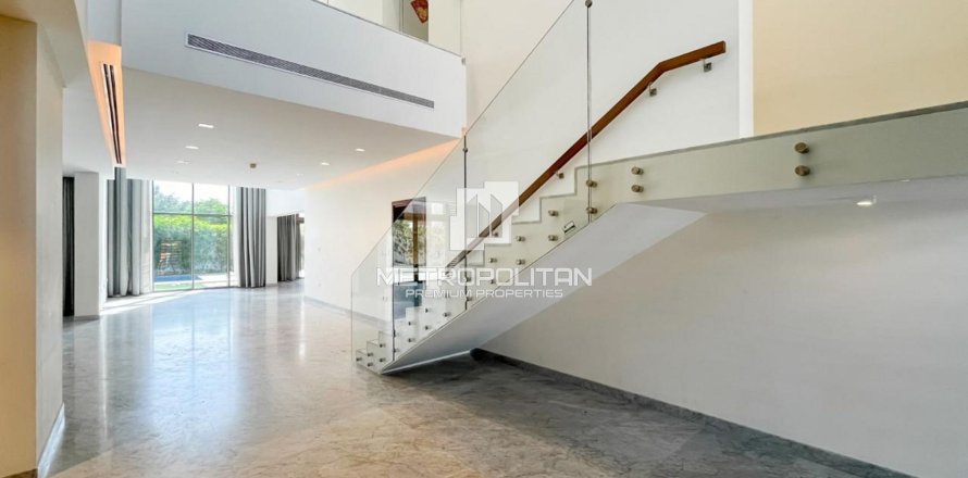 Villa de 5 dormitorios No. 128917