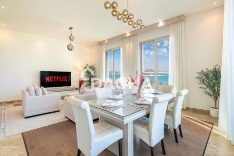 Apartment de 3 dormitorios en The Crescent, UAE No. 210346 5