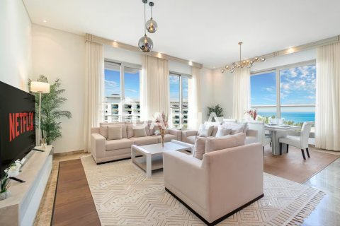 Apartment de 3 dormitorios en The Crescent, UAE No. 210346 18