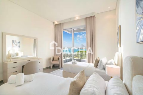 Apartment de 3 dormitorios en The Crescent, UAE No. 210346 21