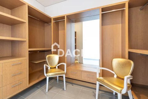 Apartment de 3 dormitorios en The Crescent, UAE No. 210346 16
