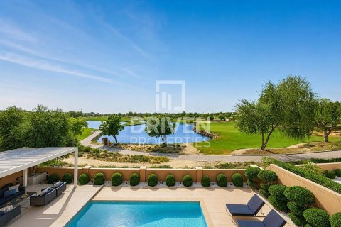 5 غرفة نوم  فيلا في Sienna Lakes, الإمارات العربية المتحدة رقم 204764 11