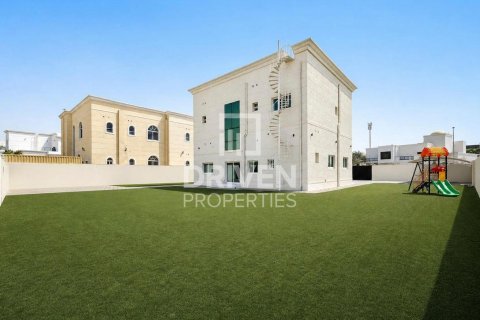 5 bedrooms Villa in Nadd Al Sheba, UAE No. 204766 29