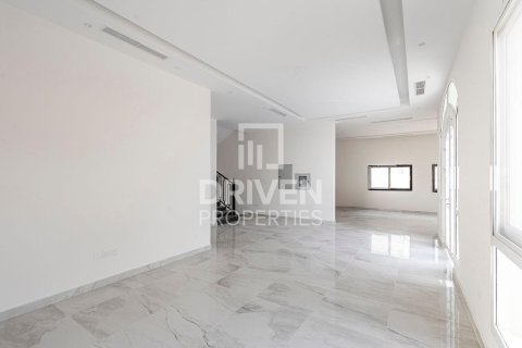 5 bedrooms Villa in Nadd Al Sheba, UAE No. 204766 4