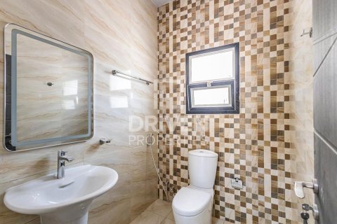 5 bedrooms Villa in Nadd Al Sheba, UAE No. 204766 18