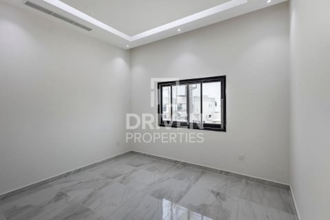 5 bedrooms Villa in Nadd Al Sheba, UAE No. 204766 24