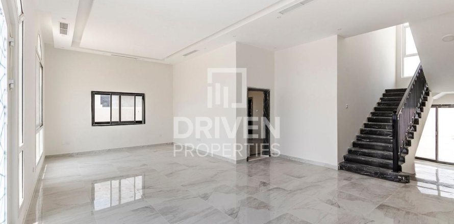 5 bedrooms Villa in Nadd Al Sheba, UAE No. 204766