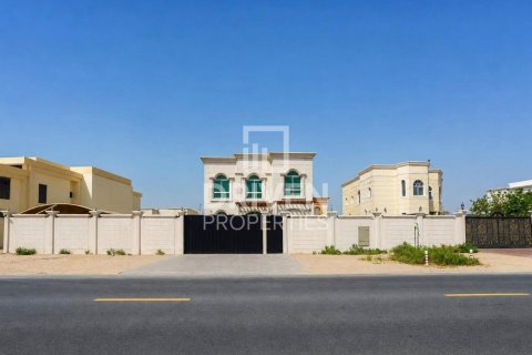 5 bedrooms Villa in Nadd Al Sheba, UAE No. 204766 31