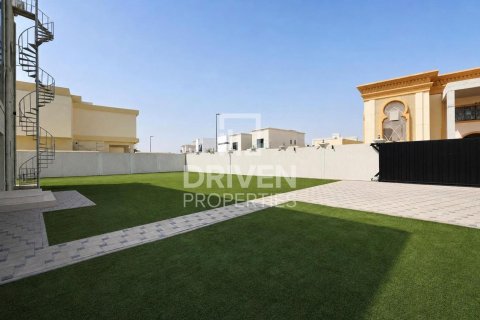 5 bedrooms Villa in Nadd Al Sheba, UAE No. 204766 28