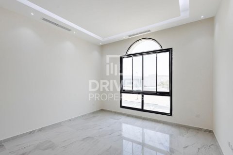 5 bedrooms Villa in Nadd Al Sheba, UAE No. 204766 7